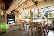 Veganel Pizzeria inside