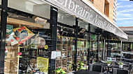 Librairie Maruani inside