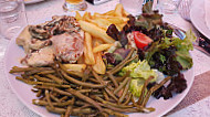 Le Petit Bistrot food