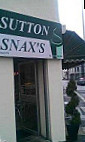 Sutton Snax outside