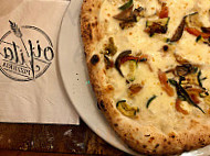 Oi Vita Pizzeria food