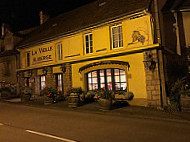 La Vieille Auberge outside