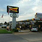 Sonic Drive-in outside