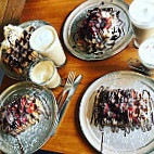 Zinneken's Belgian Waffles Harvard Square food