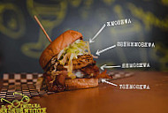 Eddie Burger & Bar food