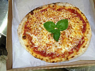 Fabs Fabulous Artisan Pizza food