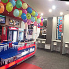 Domino's Pizza Chalon inside