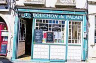 Le Bouchon du Palais outside