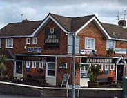 The Jolly Cobbler outside