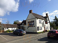 The Butchers Arms outside