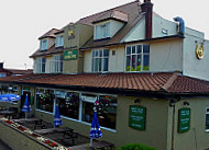 Hungry Horse The Harbour outside