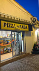 La Pizza du Fada outside