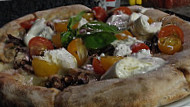 Symposio Pizzeria food