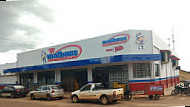 Supermercado E Matheus outside