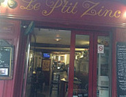 Le Petit Zinc inside