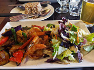 Ben Thai Cafe food