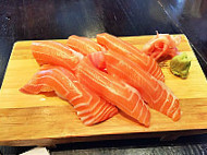 Maguro Sushi Sashimi inside