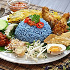 Nasi Kerabu Golden Triangle By Dapur Nikloh food