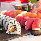 Only Sushi Sant Andreu food