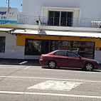 Stingers Fish & Chips outside