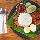 Kak Cik Cheras Nasi Lemak food