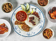 Nasi Lemak Kukus Pakteh food