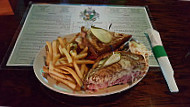 Mcginnty's Irish Pub food