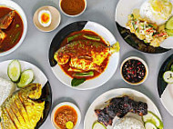 Nasi Bajet Ayam Berempah food