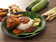 Nasi Lemak Kukus Masrinnas food