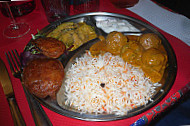 Le Petit Tandoori food