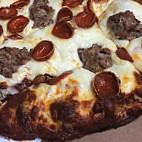 Geno's Pizza food