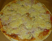 Pizza Bonici food