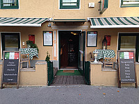 Ristorante-Pizzeria da Giacomo GmbH outside