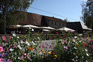 La Grange De L'abbaye outside