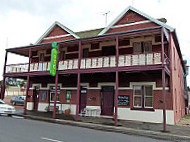 Shamrock Hotel outside