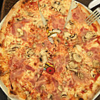 Pizza Roma food