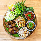 Thai Niyom food