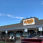 Cracker Barrel Old Country Store outside