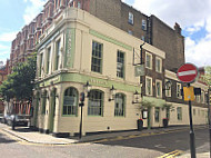 Cheyne Walk Brasserie outside