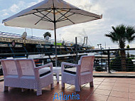 Atlantis Bar-restaurante outside