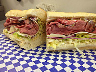 Perrotti's Ny Deli food