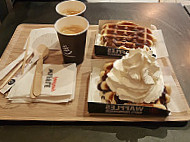 Waffle Factory Grand Quartier food