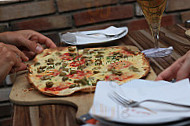 Le Feu Der Flammkuchen food