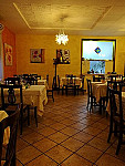 Trattoria La Scudelletta inside