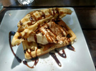 La Waffleria food