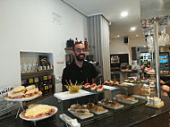 Cafeteria Samaniego food