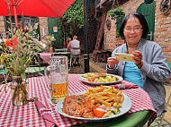 Gaststätte Huckeduster food