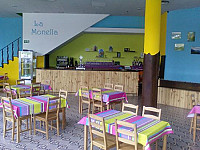 Resturante Pizzeria La Monella inside