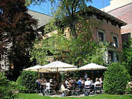 Wintergarten im Literaturhaus outside