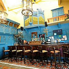 Tir Na Nog inside